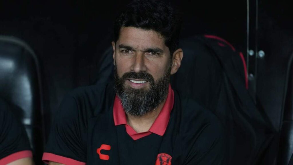 Loco Abreu Deja Dudas Sobre su Futuro con los Xolos