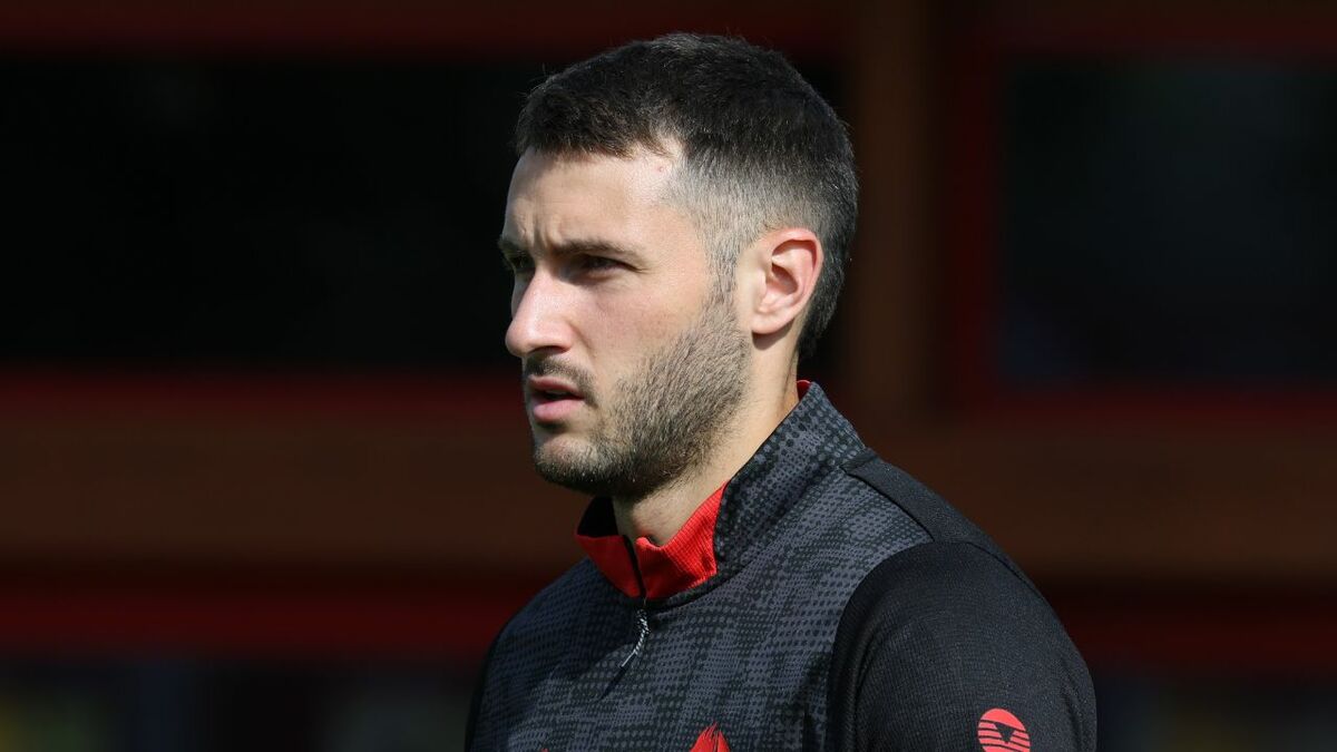 santiago-gimenez-no-ha-vuelto