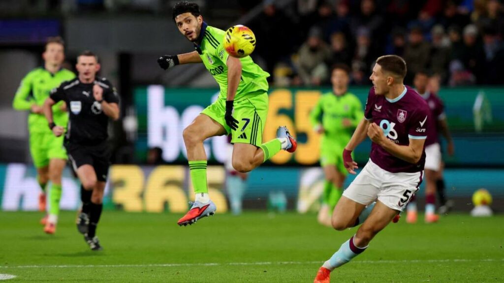 Fulham Rompe su Mala Racha en la Premier League con un Triunfo sobre Burnley; El Desempeño de Raúl Jiménez