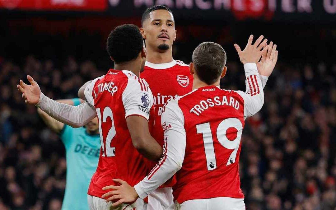 Arsenal Supera al Wolverhampton con Dificultad en la Premier League