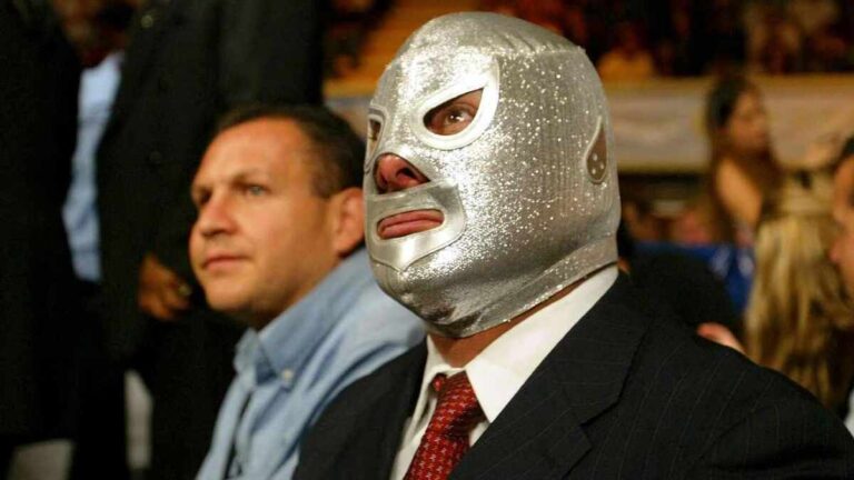 La Afición Celebra al Hijo del Santo en su Última Lucha antes del Retiro