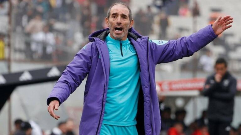 Guillermo Almada Despedido por Valladolid Tras Negociaciones con el Real Oviedo