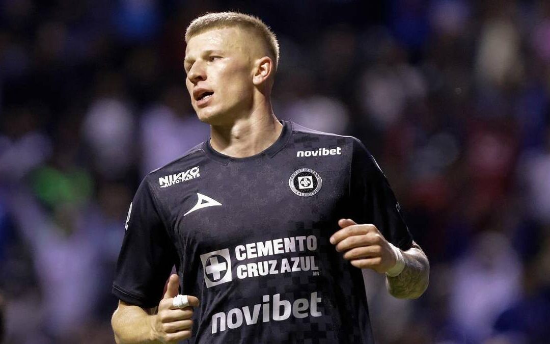 Mateusz Bogusz: La Incertidumbre Continua en Cruz Azul