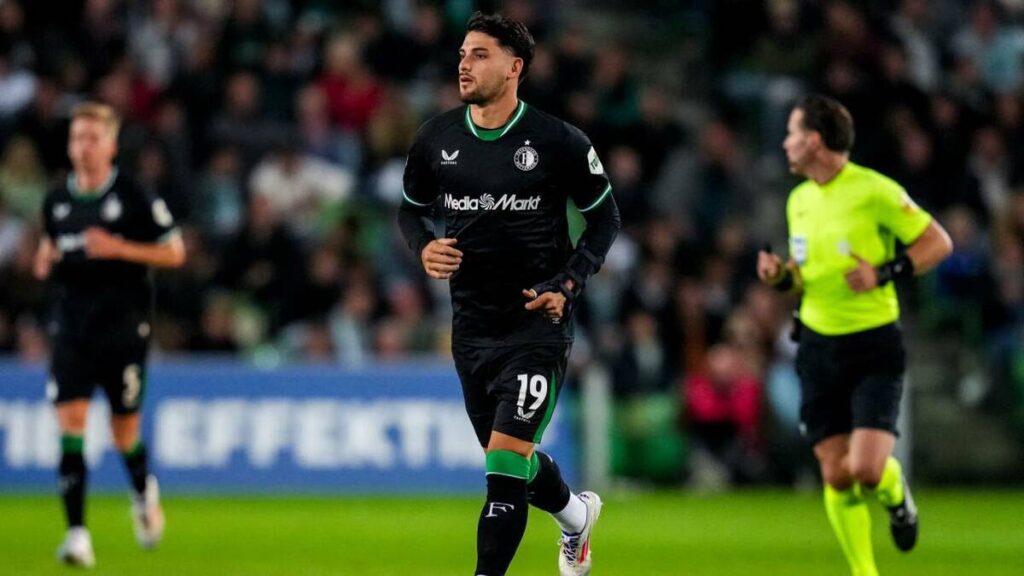 Necaxa Refuerza su Plantel con el Fichaje de Julián Carranza, Exdelantero del Feyenoord