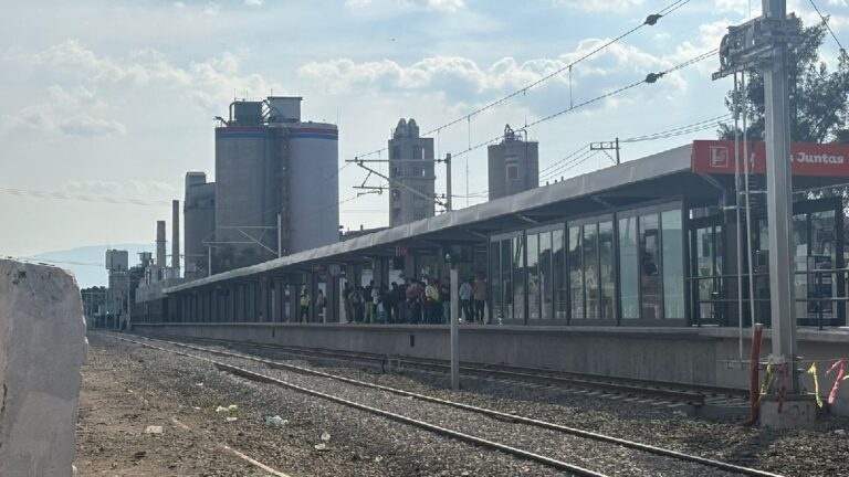 Aumento de tarifa en la Línea 4 del Tren Ligero: Usuarios indignados ante obras inconclusas e inseguridad
