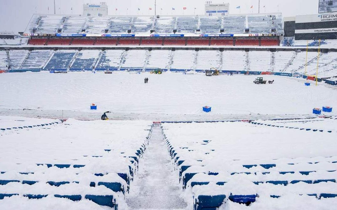 ¡Llama a los Aficionados! Buffalo Bills Necesita Ayuda para Palear Nieve en el Highmark Stadium