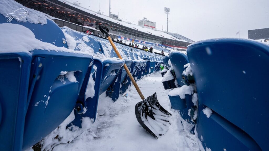 Los Bills Invitan a sus Aficionados a Limpiar la Nieve del Highmark Stadium: ¡Descubre los Beneficios!