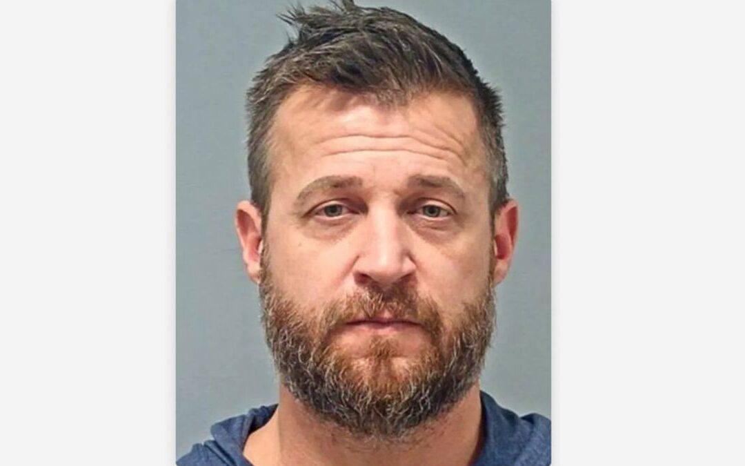 Exestrella de reality show detenida en Lubbock por abuso de menores y animales