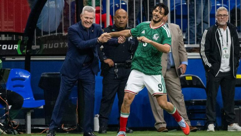 Raúl Jiménez Expresa Su Ilusión por la Copa del Mundo en Casa