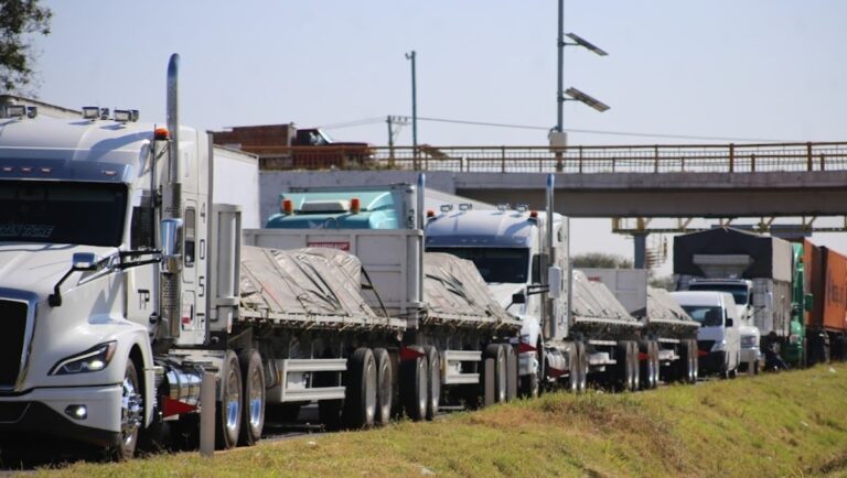 Actualización en Vivo de la Autopista México-Querétaro: Últimas Noticias sobre Choques y Cierres de Vialidad