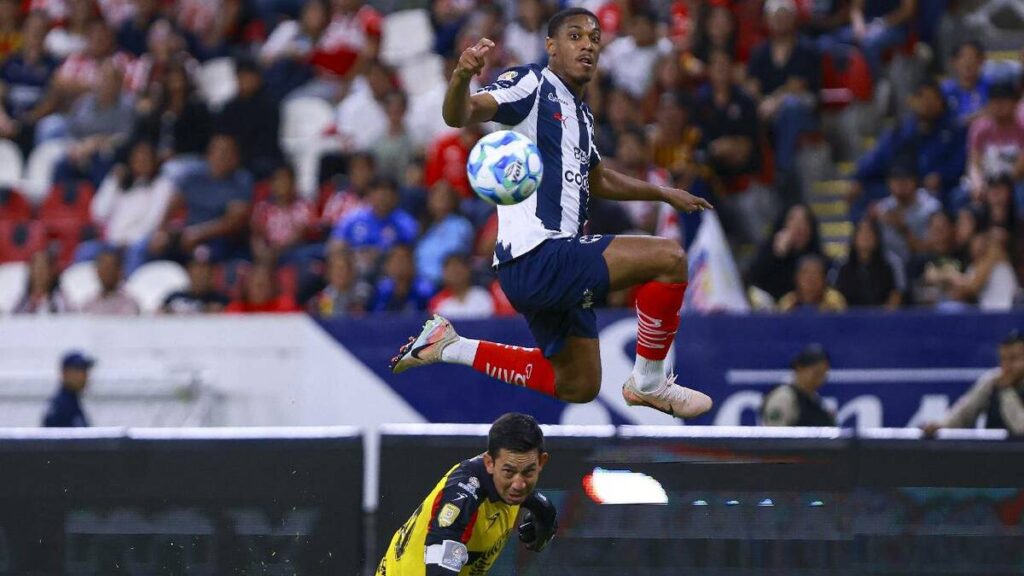 Anthony Martial Brilla en Rayados: Anota su Primer Gol en la Copa Pacifica