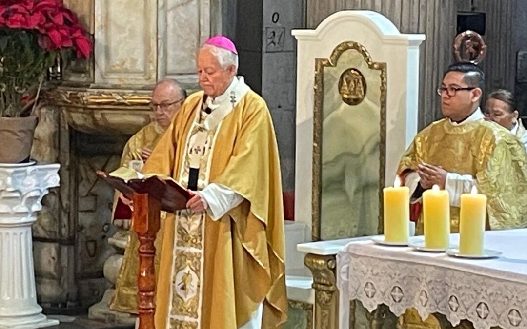 El Arzobispo de Puebla Clama por Paz en el Día de Reyes y Rinde Honor a las Víctimas del Descarrilamiento del Tren