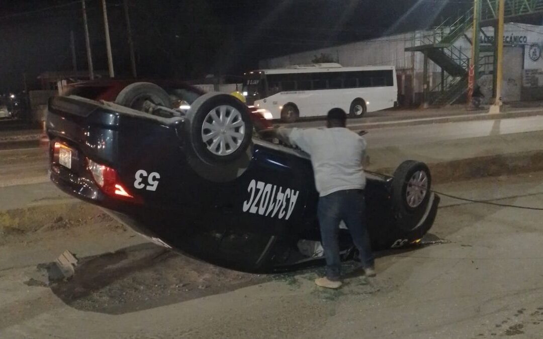 Accidente de Taxista: Volcadura Impactante en la Entrada de Matamoros