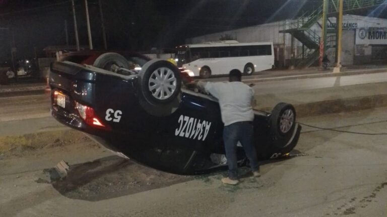 Accidente de Taxista: Volcadura Impactante en la Entrada de Matamoros