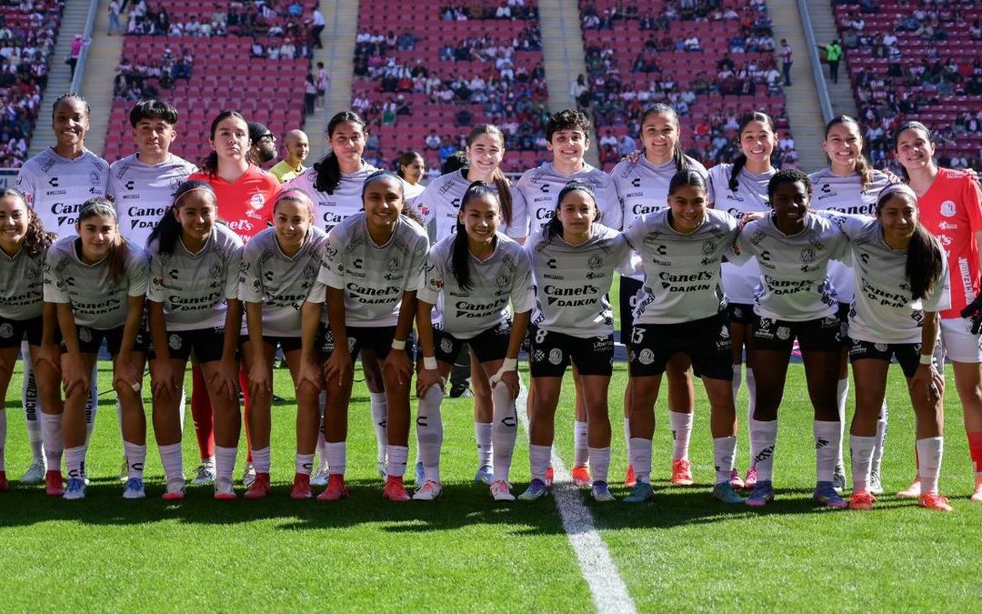 San Luis Femenil Debuta en la Liga MX Femenil con Uniforme Genérico