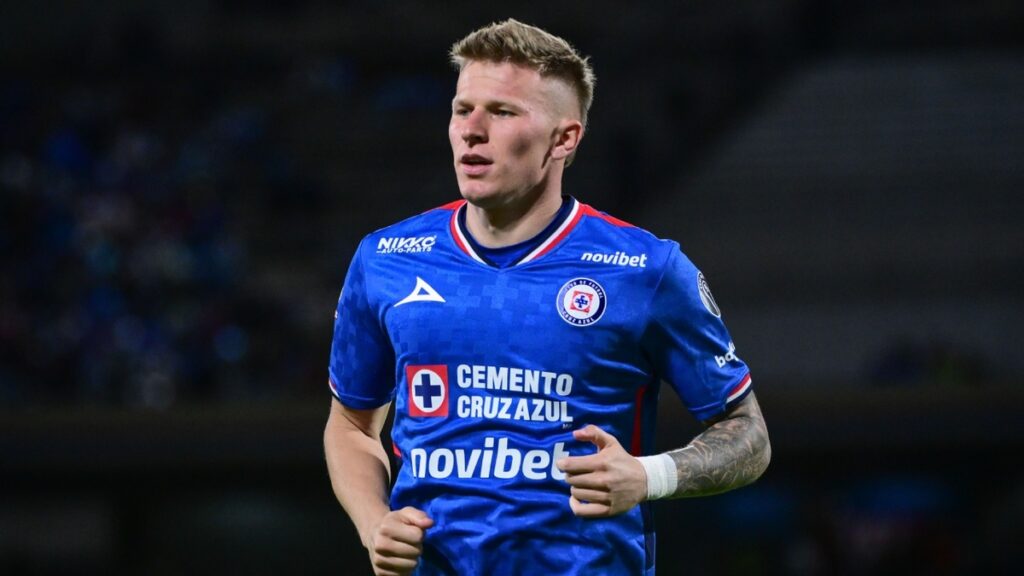 Mateusz Bogusz Regresa a Cruz Azul Tras Su Ausencia por Siete Días
