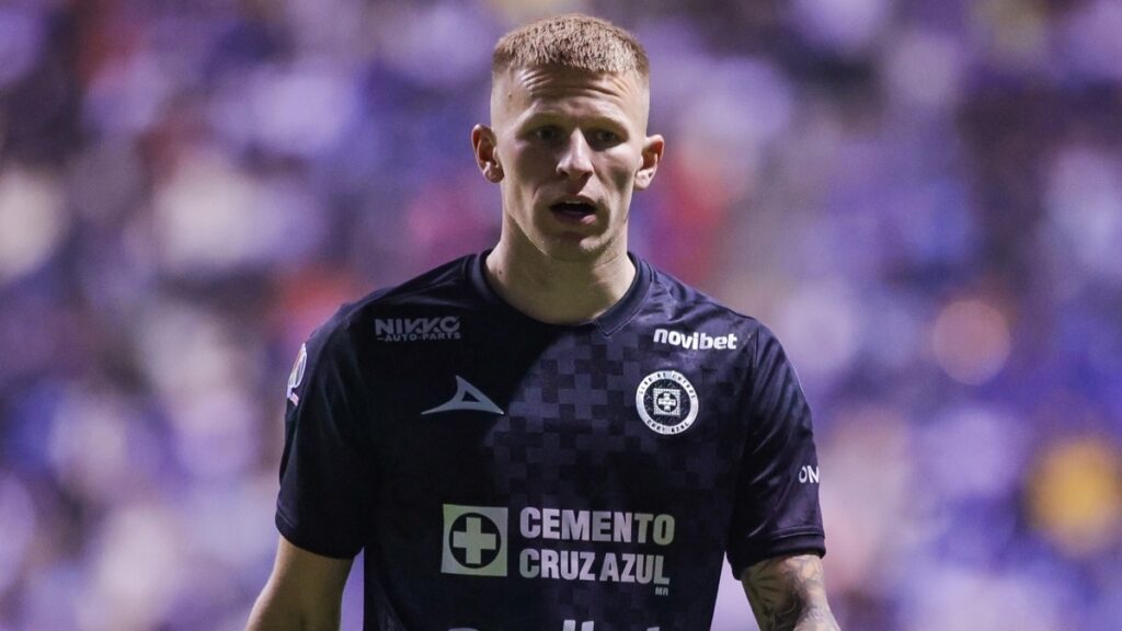 Houston Dynamo Aspira a Incorporar a Mateusz Bogusz; Cruz Azul Considera Su Salida