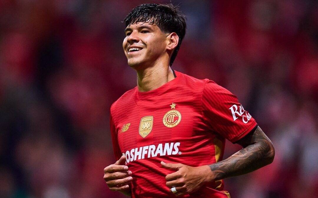 Robert Morales Entrena con Normalidad en Toluca a Pesar de la Novela que lo Rodea