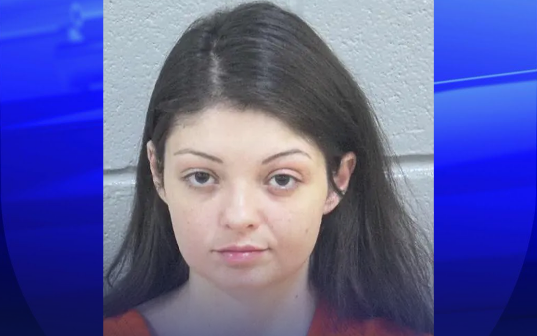 Una mujer de Midland arrestada por asalto agravado con cuchillo a su madre