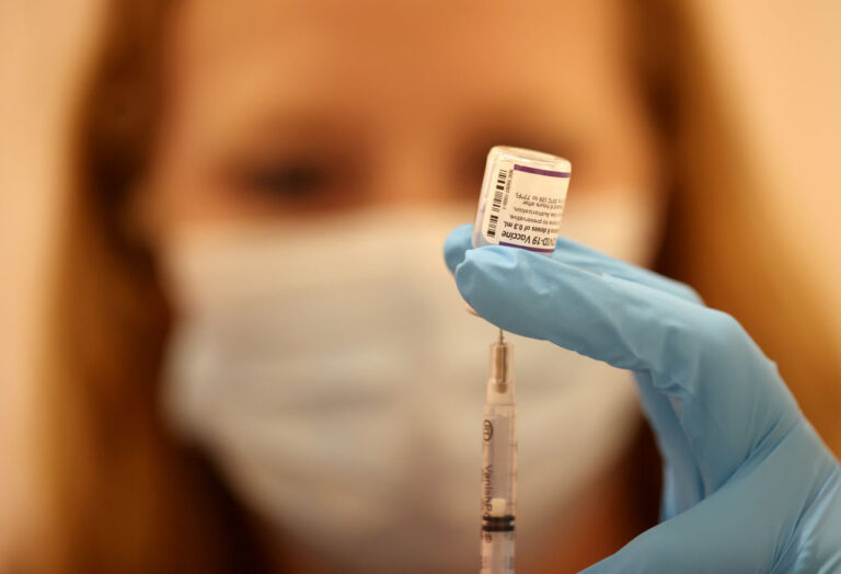 Padres en Colorado y la Confusión Sobre Vacunación Infantil: Lo que Dice el CDC