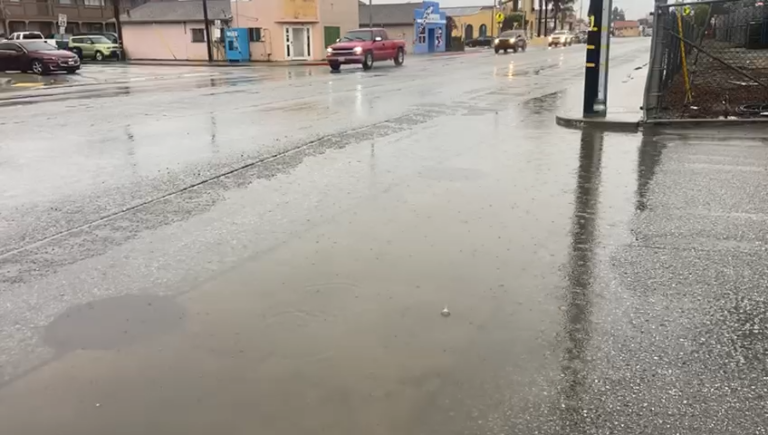 Alertas Meteorológicas en la Costa Central: Vientos Fuertes y Riesgo de Inundaciones