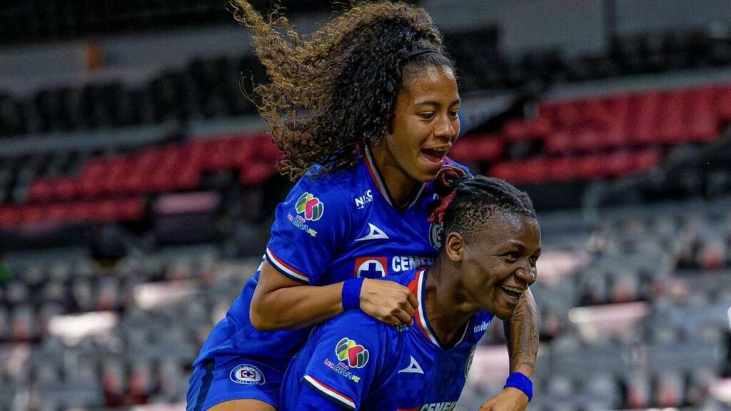 Cruz Azul Femenil Logra una Victoria Apasionante sobre Atlas en un Duelo de Goles