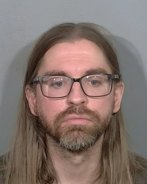 Delitos Sexuales en Las Vegas: Arrestado Maestro Jordan Bushey con 7 Cargos Graves