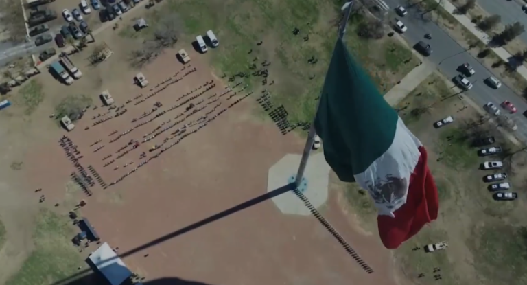 Ciudad Juárez Celebra el Día de la Bandera con Ceremonia Solemne en la Mega Bandera