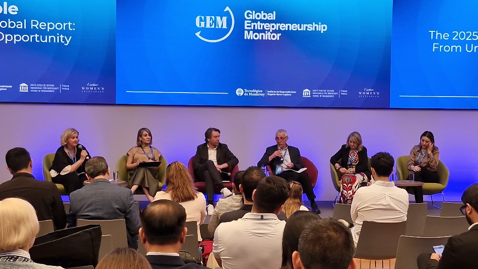 La Inteligencia Artificial: Clave para la Supervivencia Empresarial, según el Monitor Global del Emprendimiento