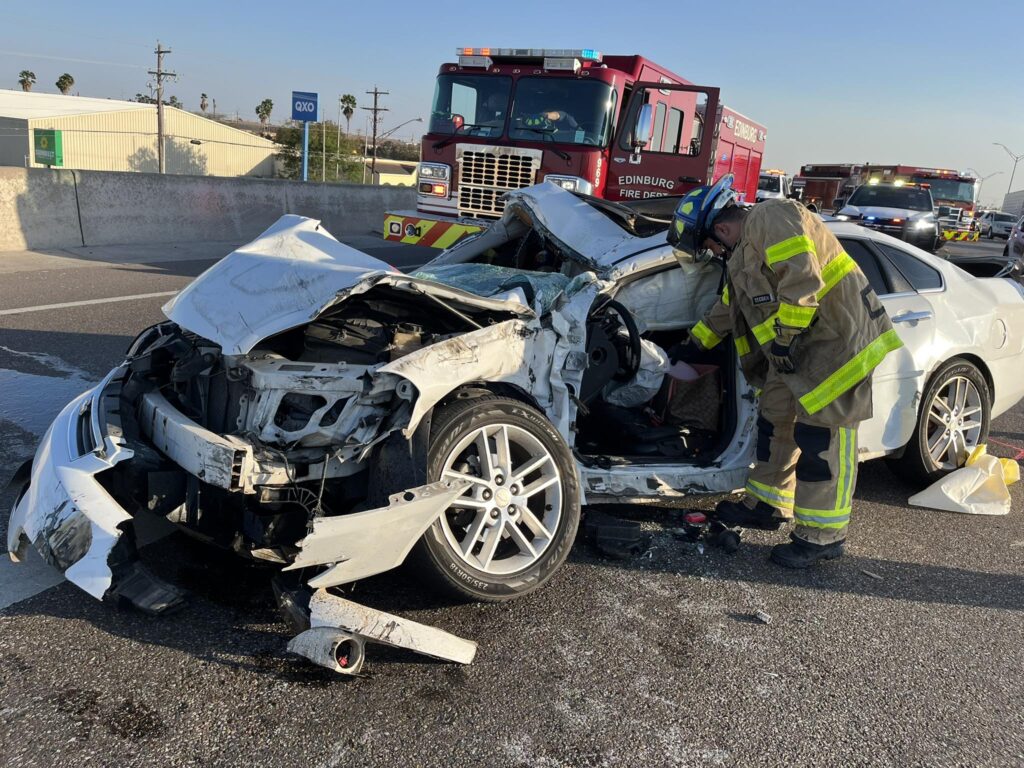 Volcadura en la autopista de Edinburg provoca cierre total de carriles norte