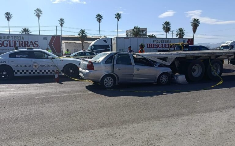 Conductor Muerto Tras Chocar su Auto Contra un Tráiler en la Carretera Jiménez-Chihuahua
