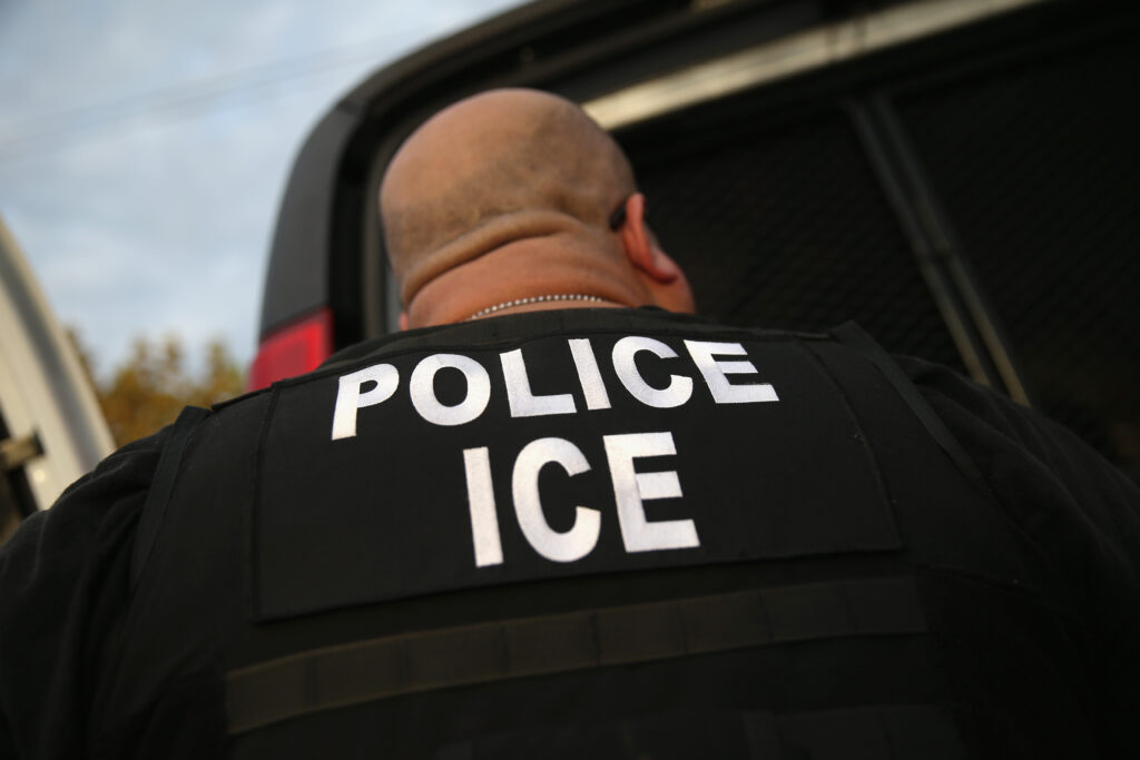 Agentes de ICE Reforzarán Seguridad en Aeropuertos de Estados Unidos