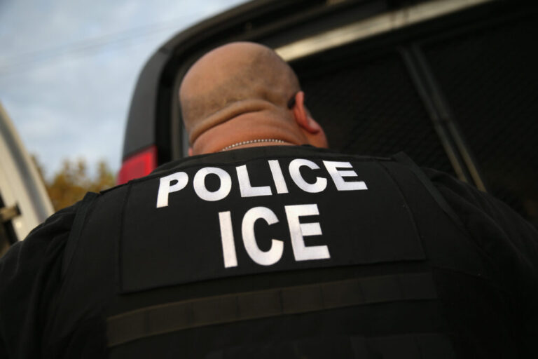 Juez Federal Bloquea Intento de Trump contra Leyes Santuario en Colorado