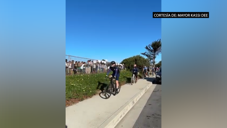 Veteranos y socorristas recorren California en bicicleta para apoyar la recuperación de PTSD