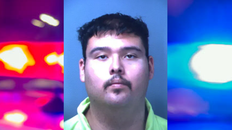 Arrestan a bombero de el condado de El Paso por presunto asalto sexual a menor que conoció en internet